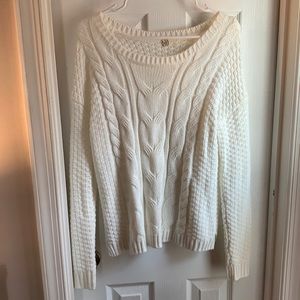 Cream/white sweater.